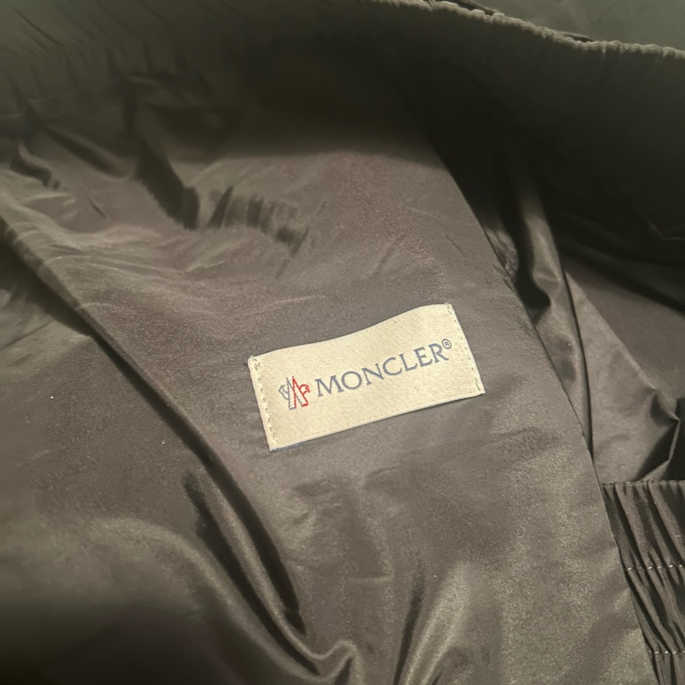 Moncler Pantalone Track Sweatpants 'Black'
Moncler, 
Apparel, 
Bottoms